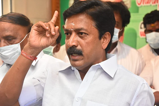 சி.வி.சண்முகம்