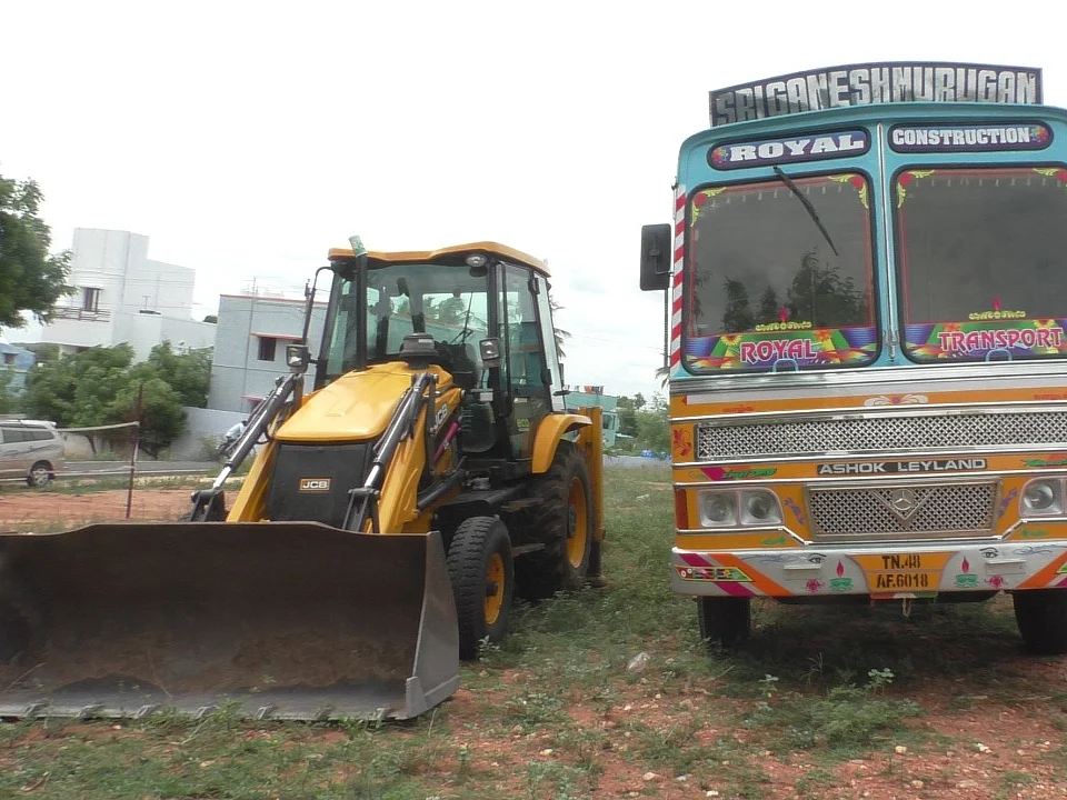 திருச்சி: மணல் கடத்தல்; போலீஸுக்கு மிரட்டல்! - திமுக ஒன்றியப் பொறுப்பாளர் கட்சியிலிருந்து நீக்கம்