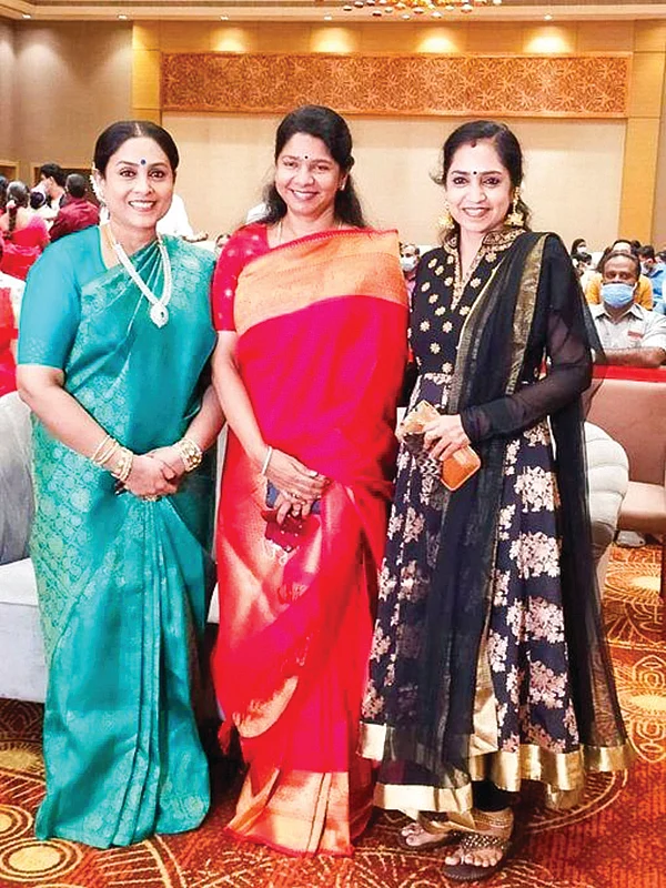 Thamizhachi: கலையும் அரசியலும்!