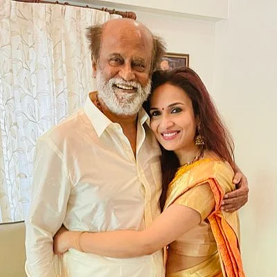மகள் செளந்தர்யாவுடன் ரஜினிகாந்த்