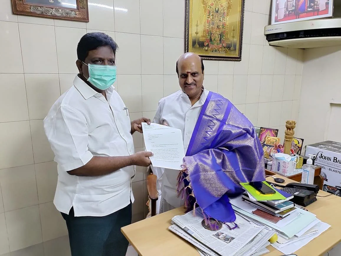 புதுச்சேரி பொதுப்பணித்துறை அமைச்சரை சந்தித்த ரவிக்குமார் எம்.பி