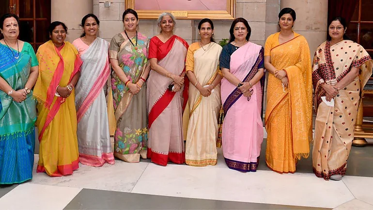 பெண் அமைச்சர்கள்