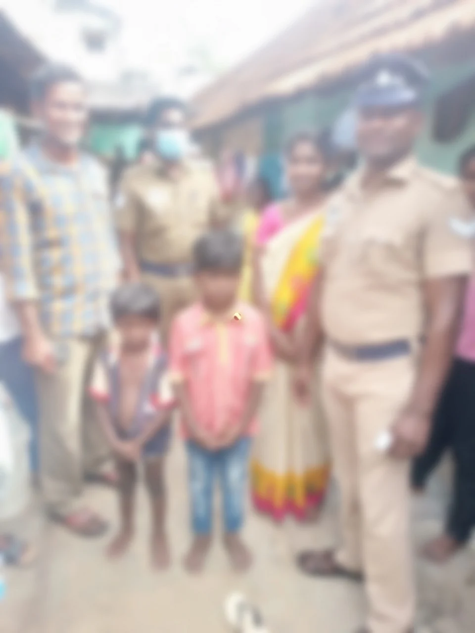 மீட்கப்பட்ட குழந்தைகள்