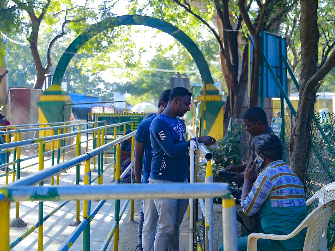 சதுரகிரி மலைக்குச் செல்ல ஓராண்டுக்குப் பிறகு 4 நாள்கள் அனுமதி; பக்தர்கள் மகிழ்ச்சி!