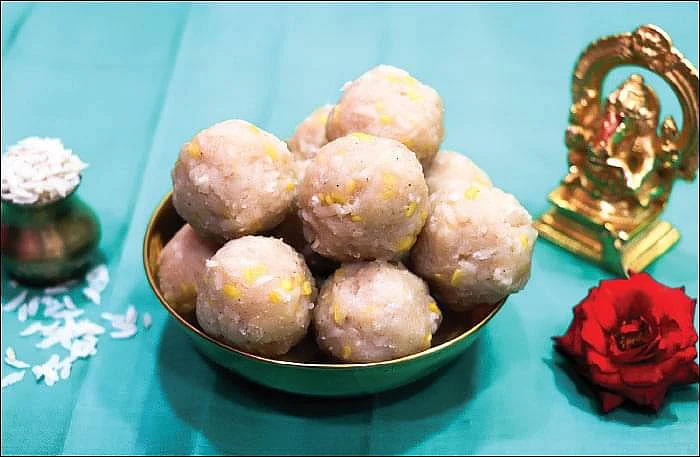 அவல் மோதகம்