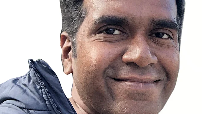 சண்முகவேல் சங்கரன்