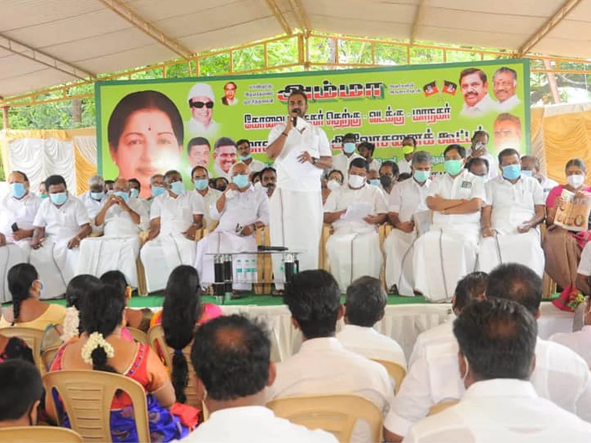 மிஸ்டர் கழுகு: ரெய்டு அச்சம்! - வழக்கறிஞர் படையுடன் வலம்வரும் மாஜி!