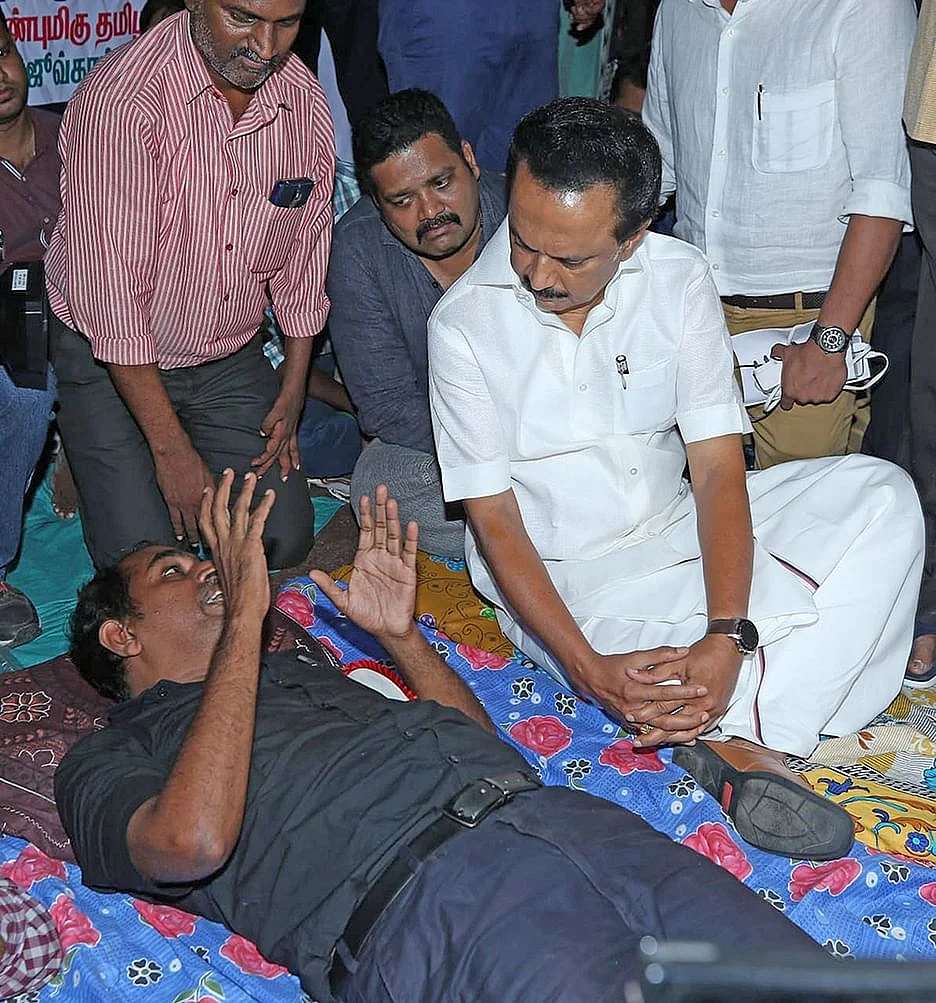 அரசு மருத்துவர் போராட்டத்தின்போது ஸ்டாலின்