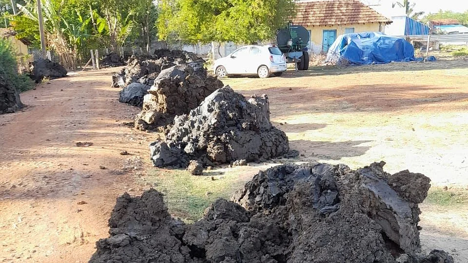 களிமண் குவியல்
