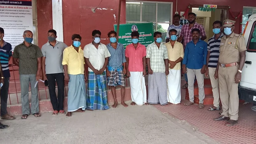 கைதுசெய்யப்பட்ட மாடு திருட்டுக் கும்பல்.
