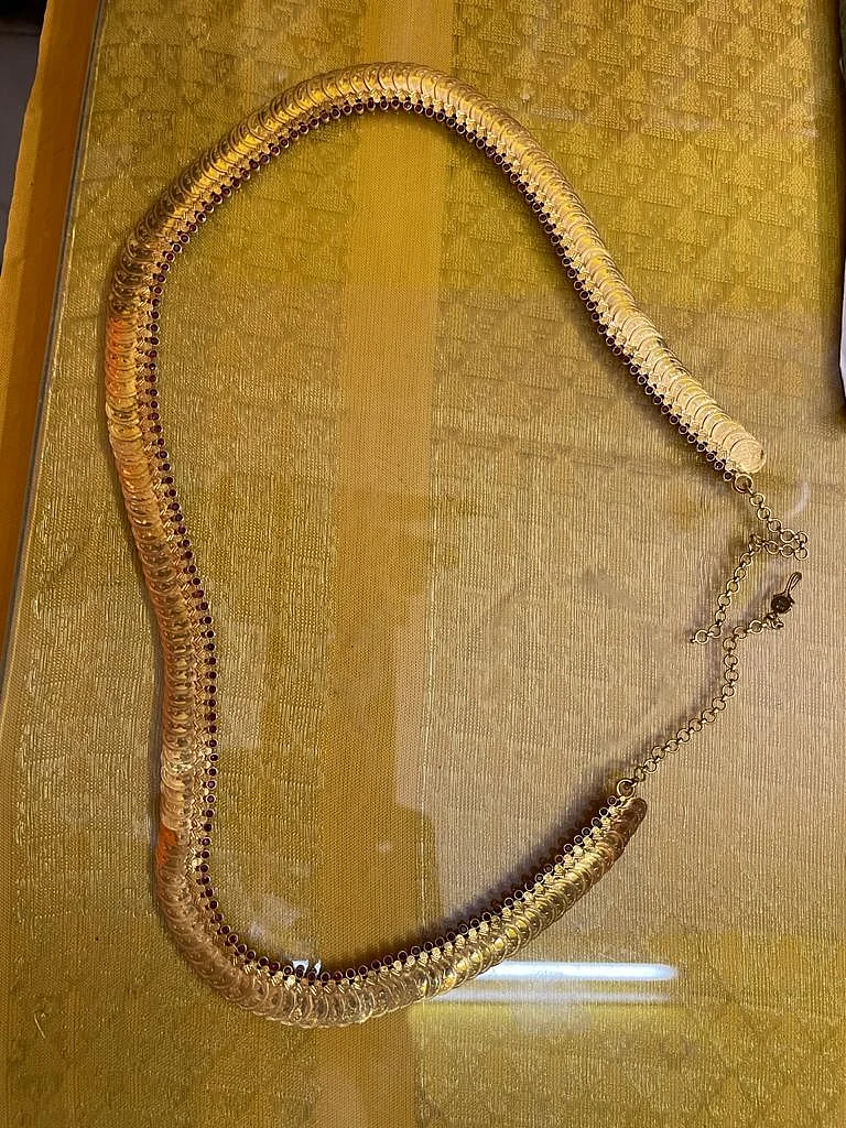 தங்க நகை