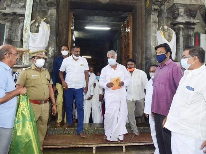 ஸ்ரீரங்கம் கோயில்: `330 ஏக்கர் இருந்தது, இப்போ 24 ஏக்கர் மட்டுமே இருக்கிறது!' - அமைச்சர் சேகர் பாபு