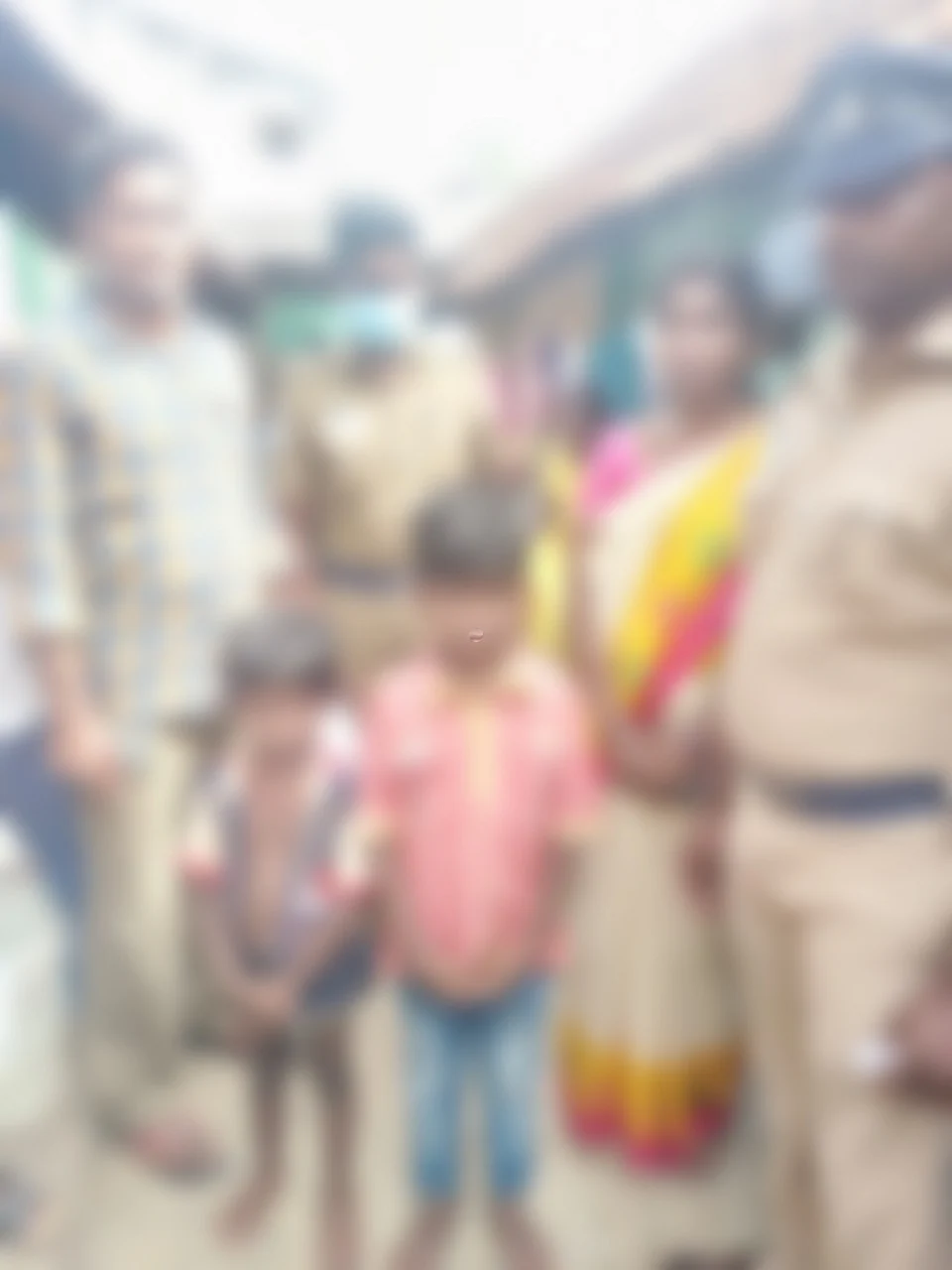 மீட்கப்பட்ட குழந்தைகள்
