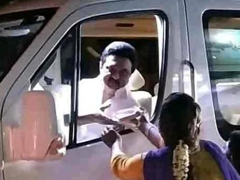`திருக்குறள் - கலைஞர் உரை’ - திருவாரூரில் முதல்வர் ஸ்டாலினை நெகிழ வைத்த சிறார்கள்