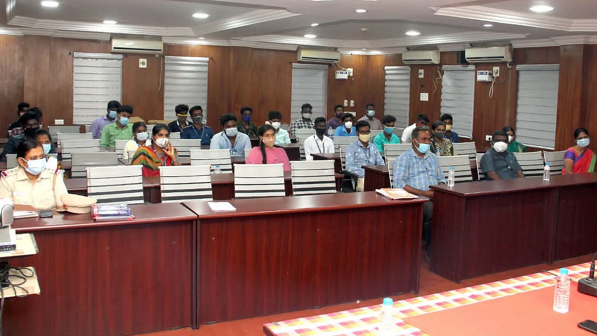 விழிப்புணர்வு நிகழ்வில் பாலகிருஷ்ணன்