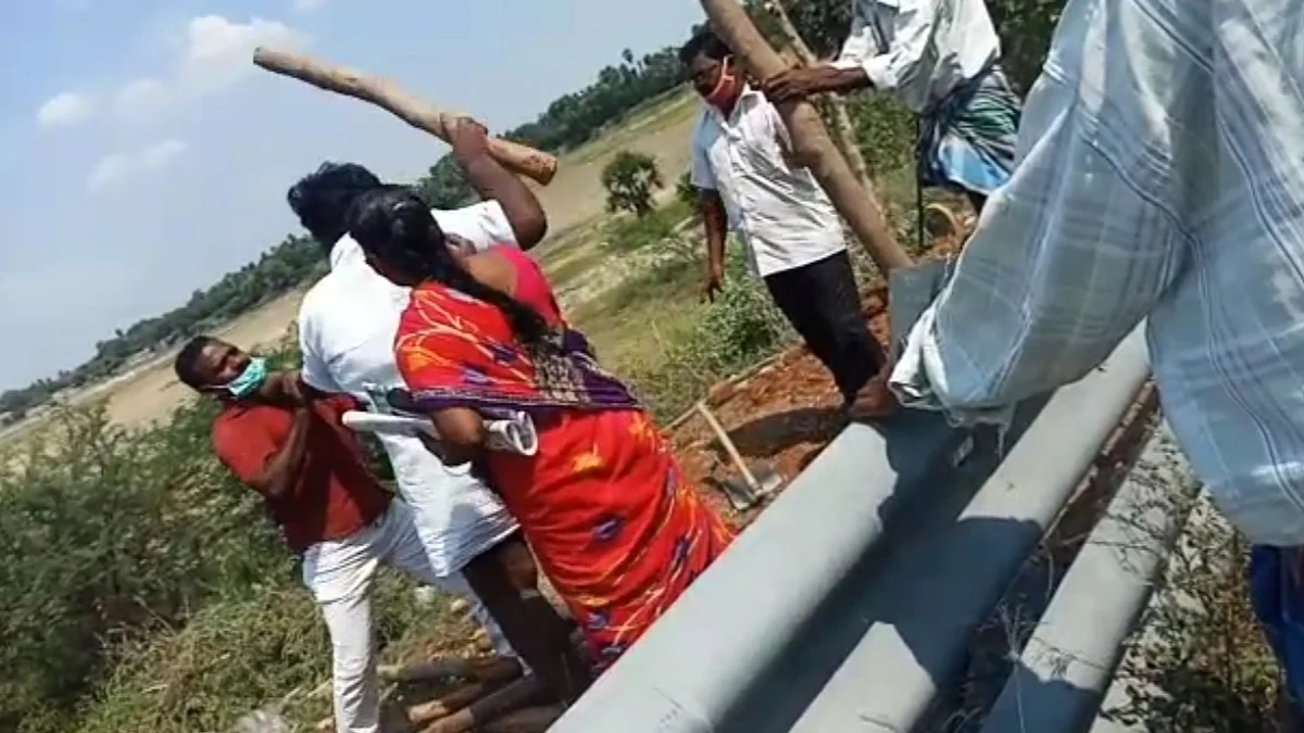 தாக்கப்படும் வருவாய்த்துறை அதிகாரி