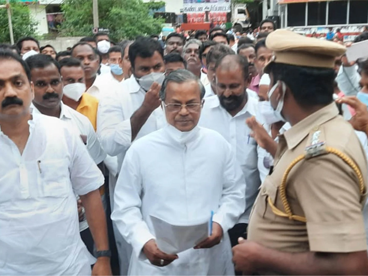 செல்லுமிடமெல்லாம் வம்பு! - வரம்புமீறும் ஜார்ஜ் பொன்னையா...