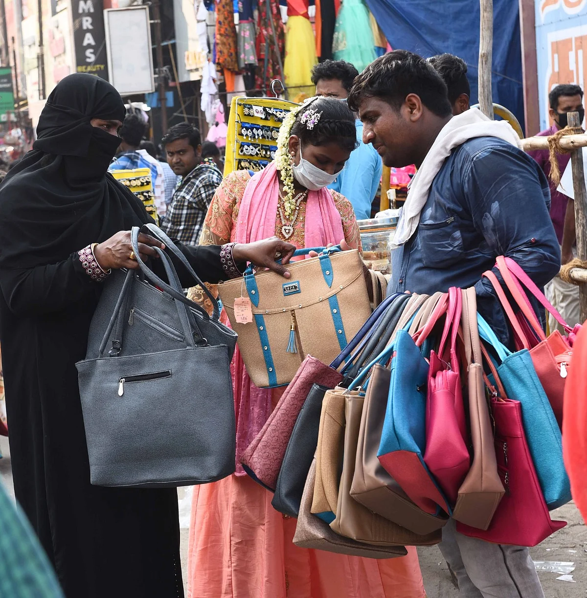 சிங்காரத்தோப்பில் மக்கள்