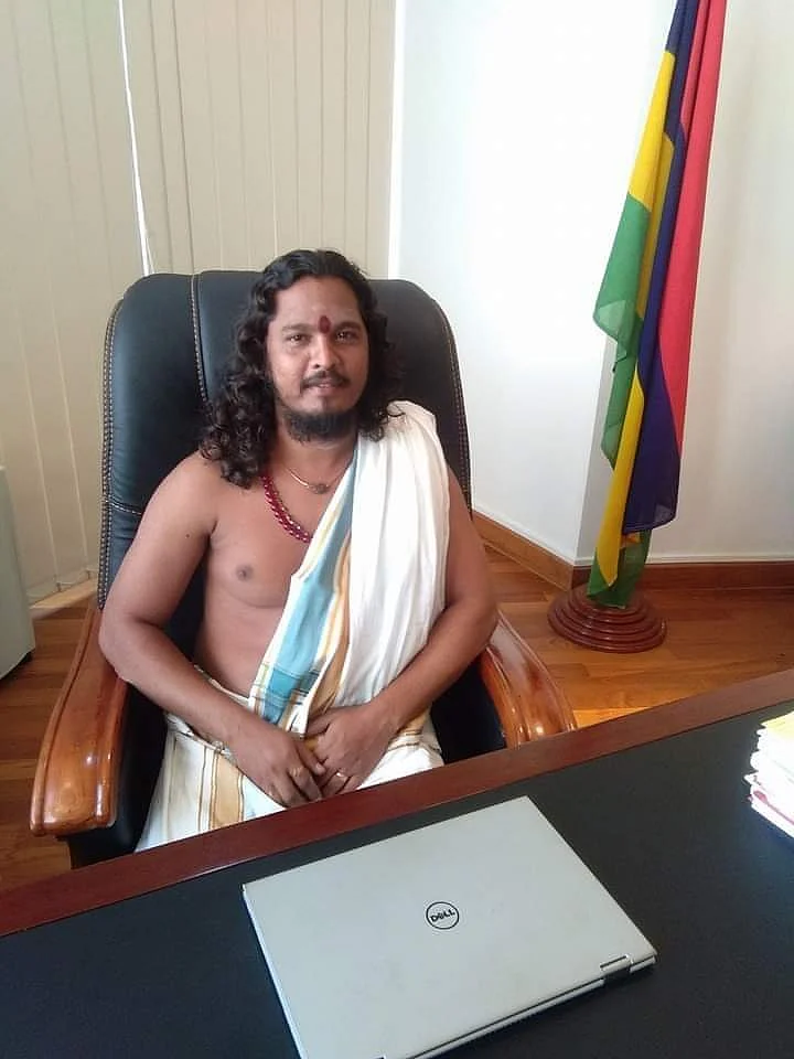 திருச்சி தேஜஸ் சுவாமி