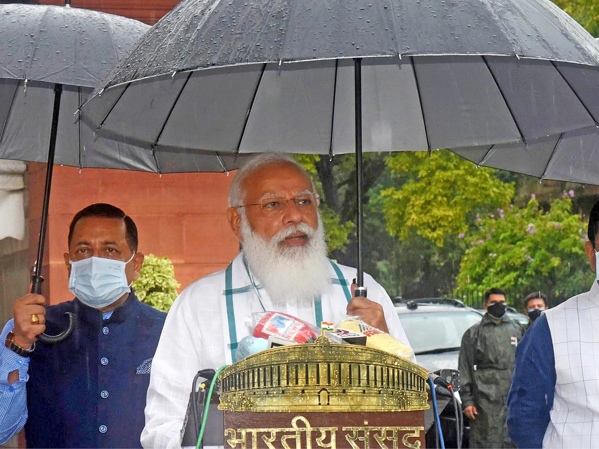 நாடாளுமன்றத்தை உலுக்கும் உளவுச் செயலி - முனைவர் ரவிக்குமார் எம்.பி
