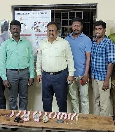கடலோர காவல்துறை