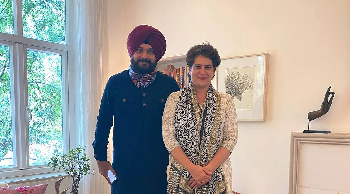 siddhu with priyanka gandhi
