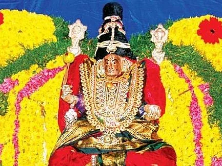 ஆடி மாத அம்மன் தரிசனம்: பெரிய பாளையத்து பவானி - அண்டியோரைக் காக்கும் ஆயன் சோதரி!