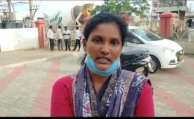 `முகநூல் பழக்கம்.. திடீர் தற்கொலை?!’ -டி.எஸ்.பி என ஆண் குரலில் பேசிய பெண்; சிக்கிய மோசடி தம்பதி | police arrested couple in cheating case near kumbakonam 2 போலீஸ் போல் பேசி ஏமாற்றிய ஜனனி