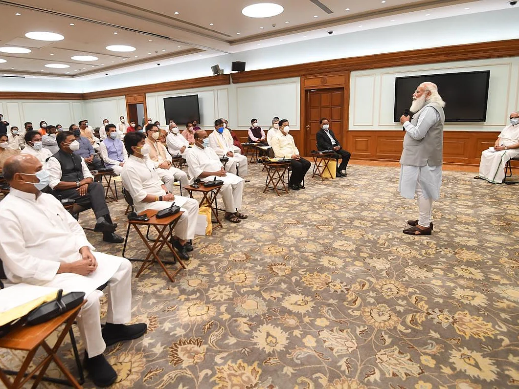 மத்திய அமைச்சராகிறார் தமிழக பாஜக தலைவர் எல்.முருகன்! - வெளியானது அமைச்சரவைப் பட்டியல்!