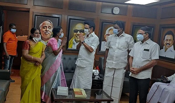 முதல்வர் ஸ்டாலின் முன்னிலையில் தி.மு.க--வில் இணைந்தபோது