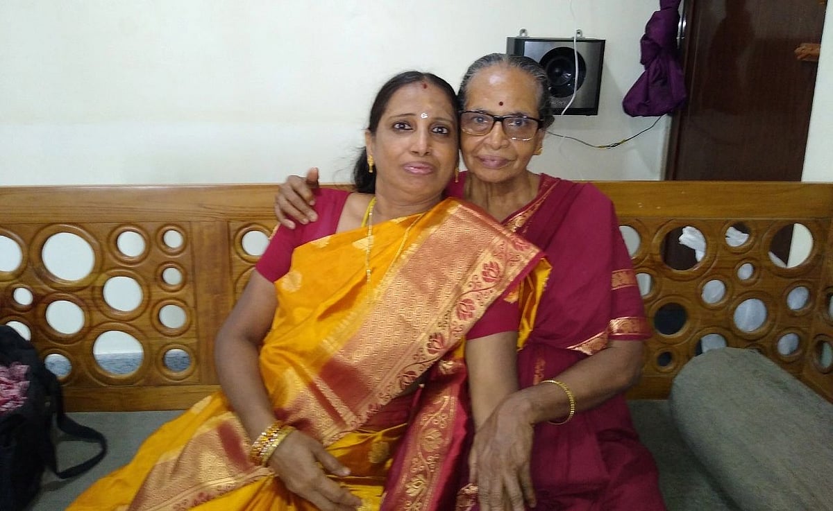 நளினி, பத்மா (நளினியின் அம்மா)