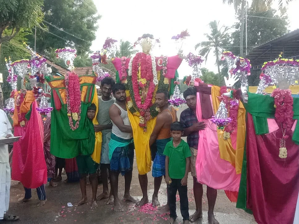 300 ஆண்டுகளாக மொகரம் பண்டிகைக் கொண்டாடும் இந்துக்கள் - சமூக நல்லிணக்கம் காட்டும் தஞ்சாவூர் கிராமம்!