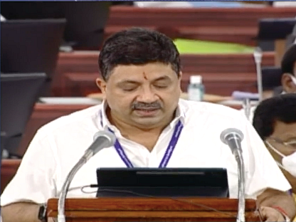 தமிழ்நாடு பட்ஜெட் 2021: Live Updates: ``பெட்ரோல் லிட்டருக்கு 3 ரூபாய் குறைப்பு; பட்ஜெட்டில் அறிவிப்பு!"