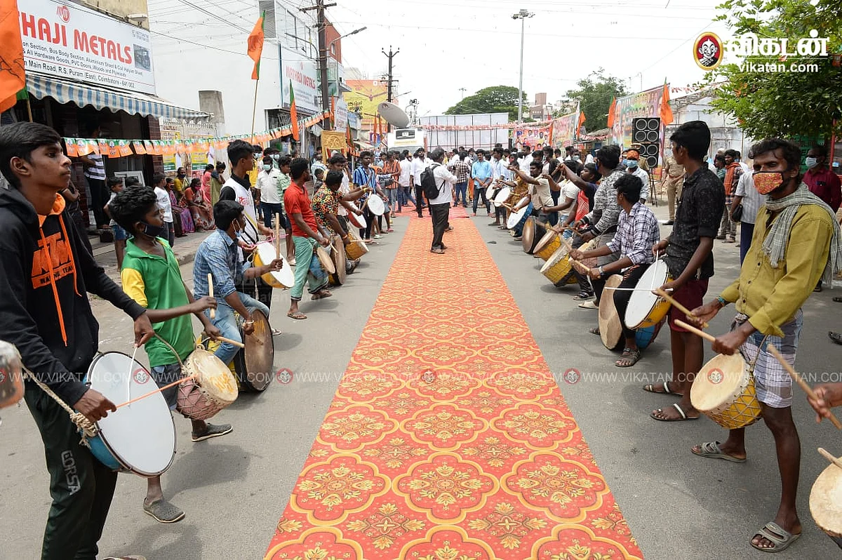 முருகனுக்கு வரவேற்பு