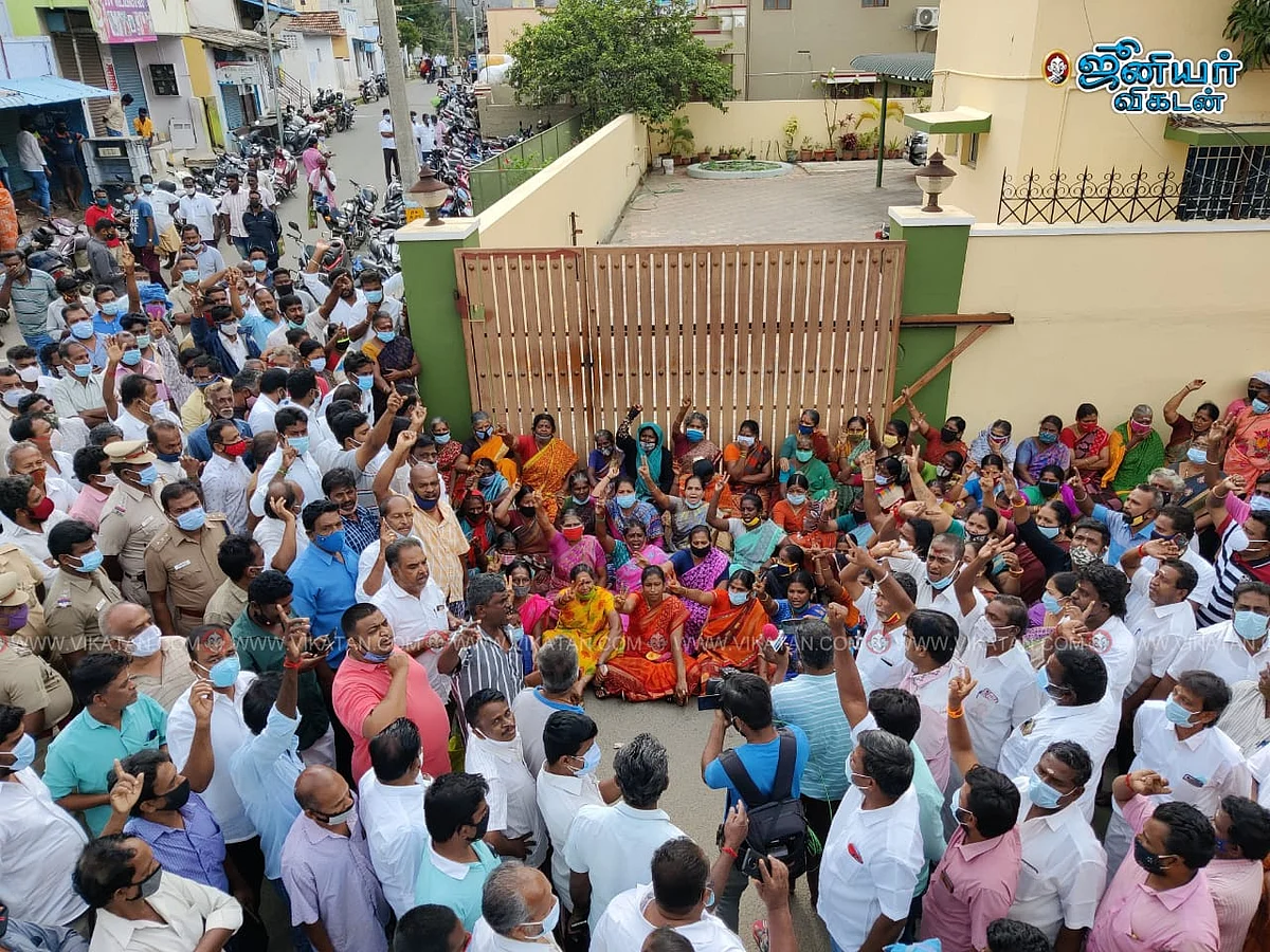 எஸ்.பி. வேலுமணி வீடு