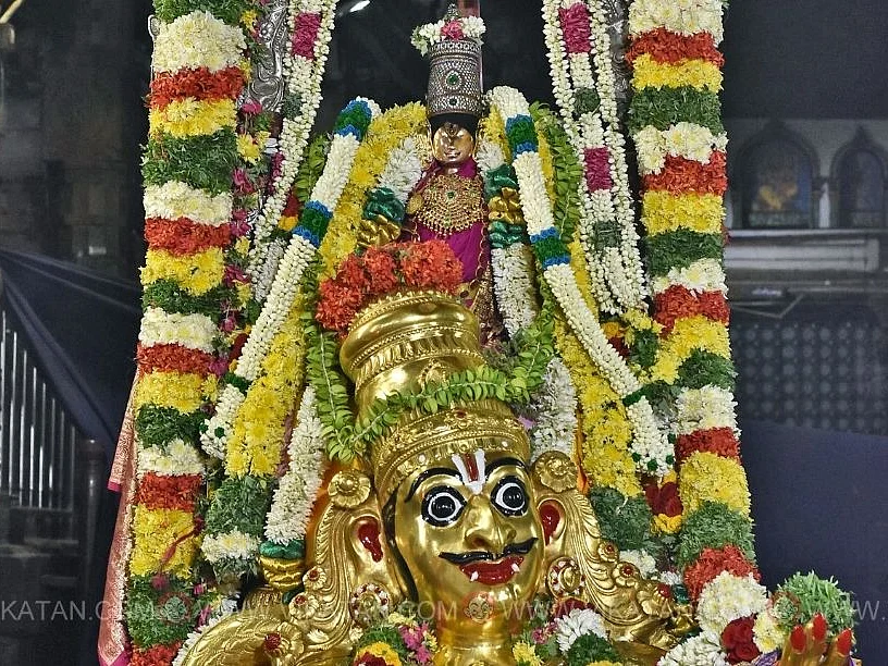 மதுரை : சிறப்பாக நடந்த கள்ளழகர் திருக்கோயில் ஆடி கருட சேவை...!