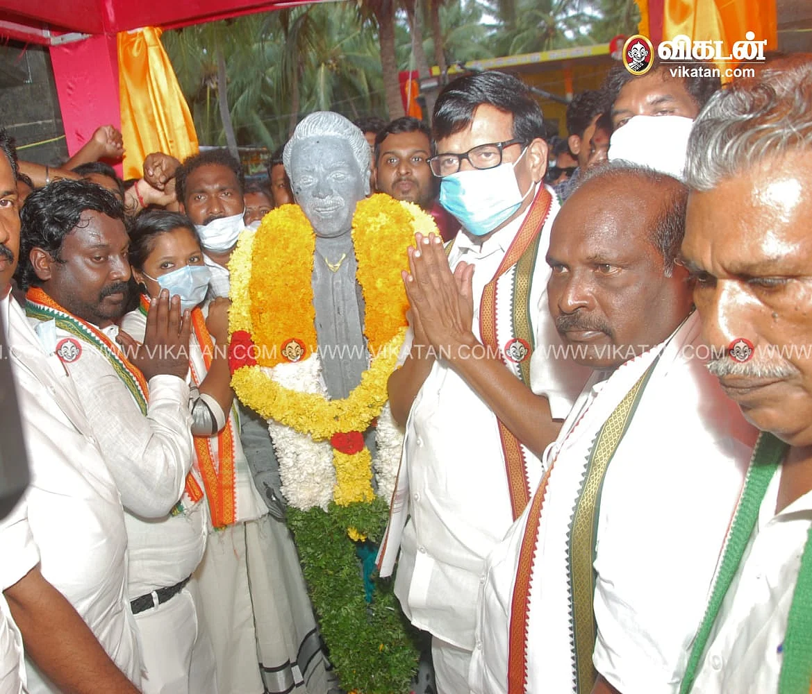 வசந்தகுமார் உருவ ச்சிலையை திறந்துவைத்த கே.எஸ்.அழகிரி