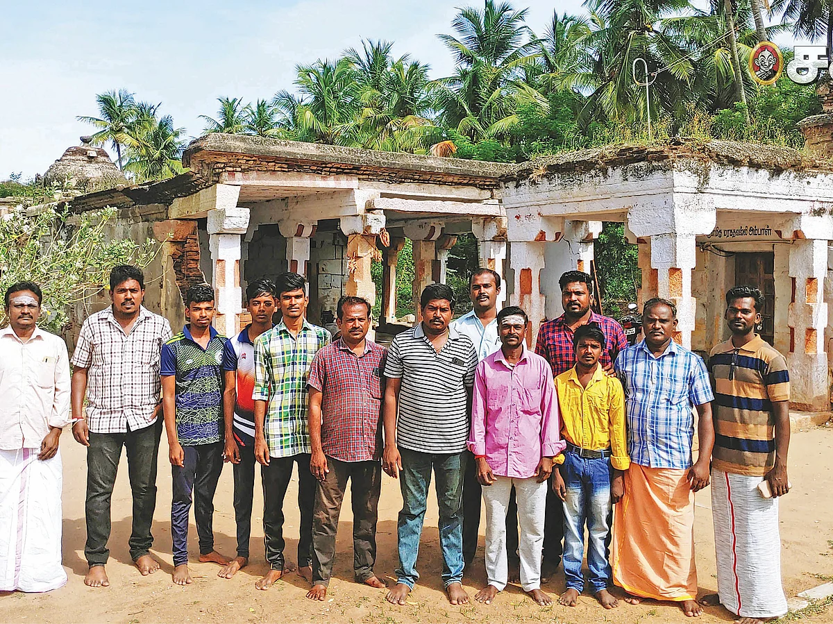இளைஞர்கள் மீட்டெடுத்த சிவாலயம்!