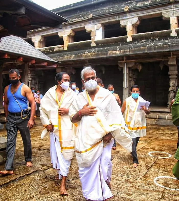 அமைச்சர்கள் சேகர்பாபு மற்றும் மனோ தங்கராஜ்