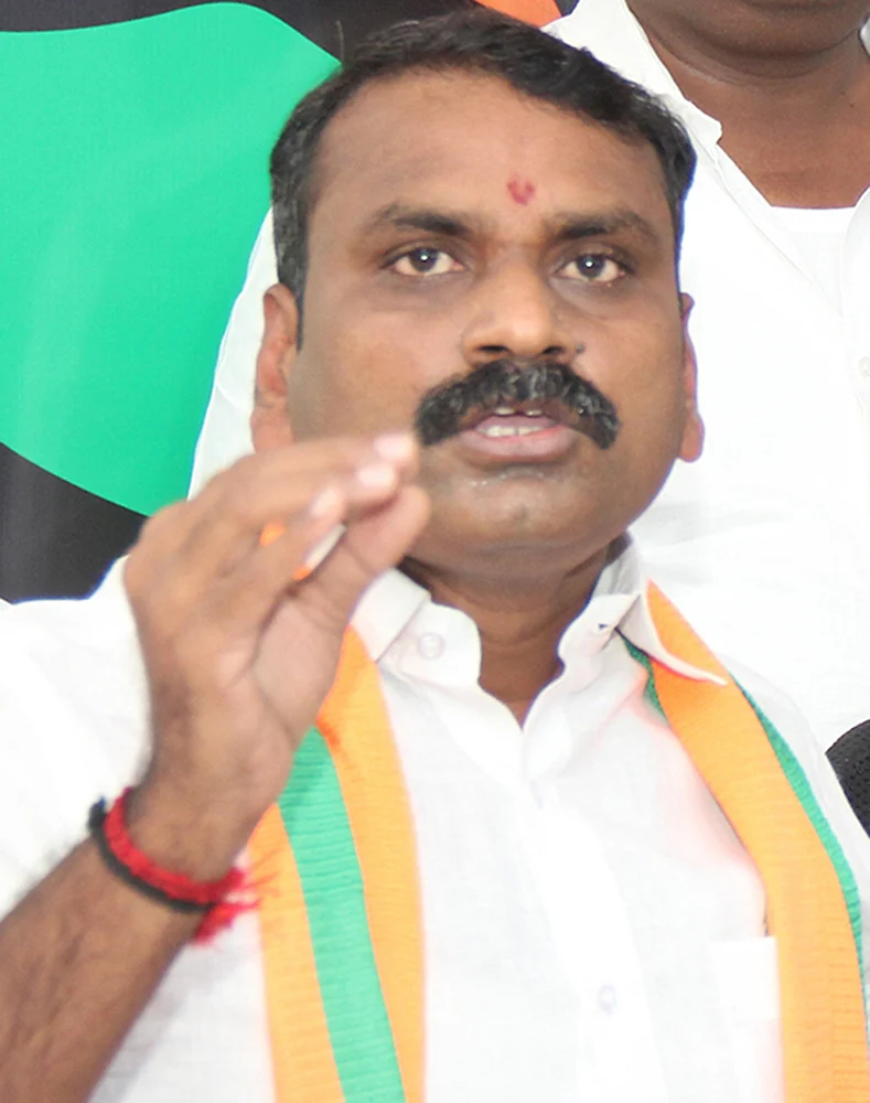 மிஸ்டர் கழுகு: நள்ளிரவில் நடந்த சமாதானப் படலம்!