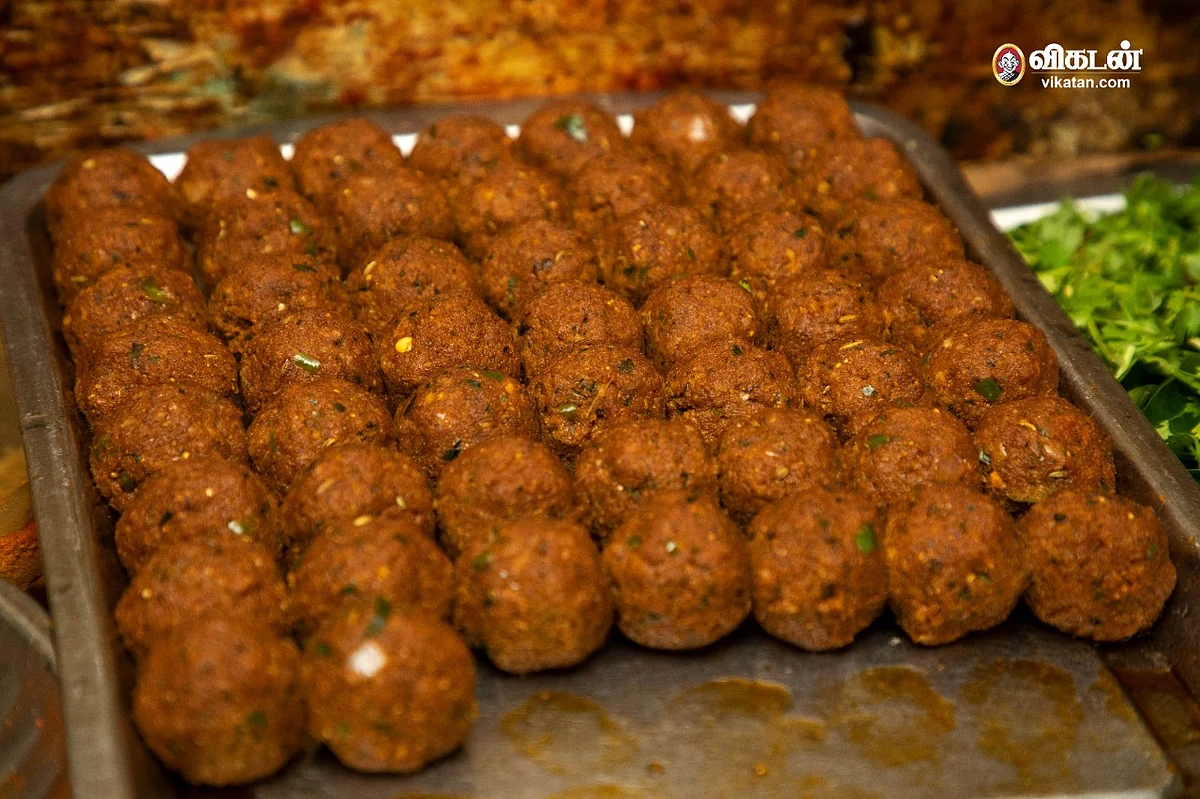 கோலா உருண்டை