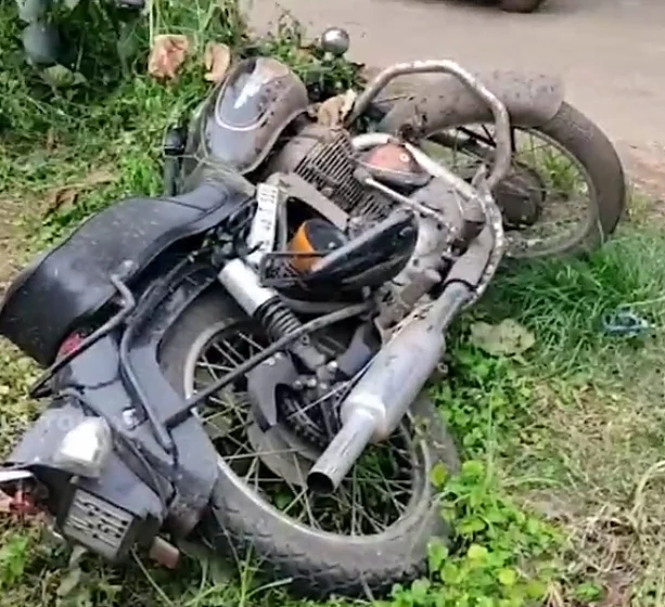 விபத்துக்குள்ளான பைக்