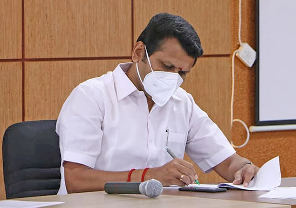 செந்தில் பாலாஜிக்கு செக்! வளைக்கும் வழக்குகள்