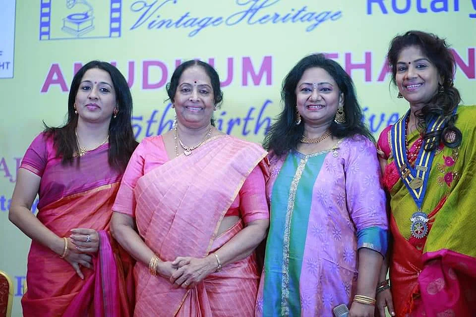 கே.ஆர். விஜயாவுடன்...