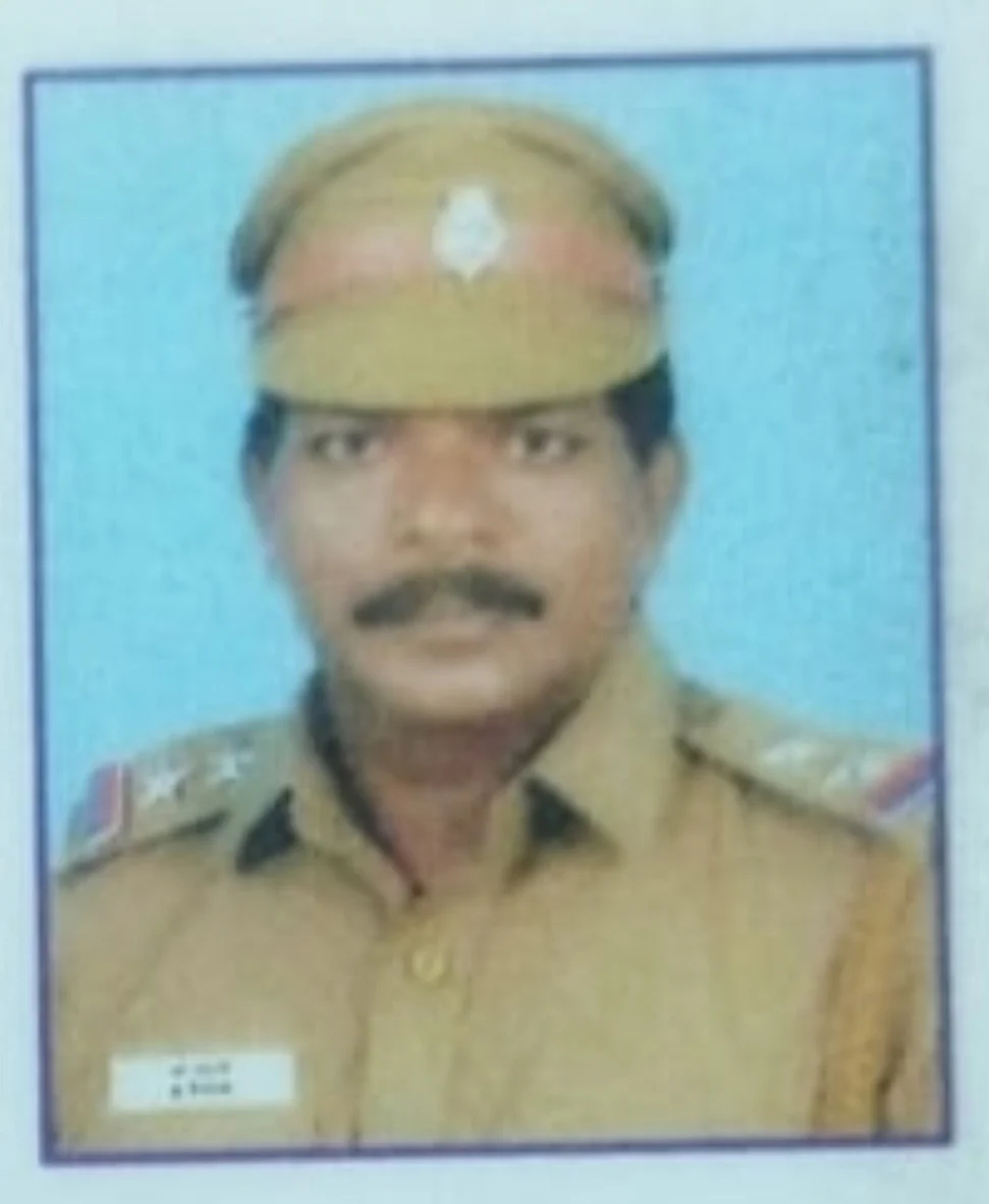 போலி அடையாள அட்டையுடன் கைது செய்யப்பட்ட சேகர்