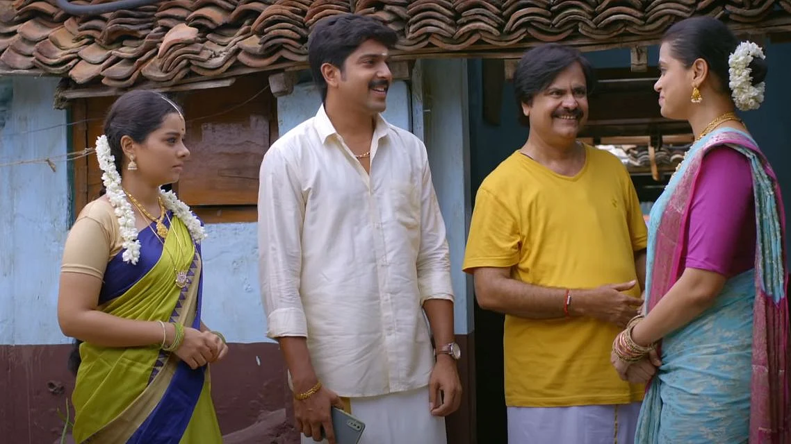ஆதலினால் காதல் செய்வீர் AKS - 4