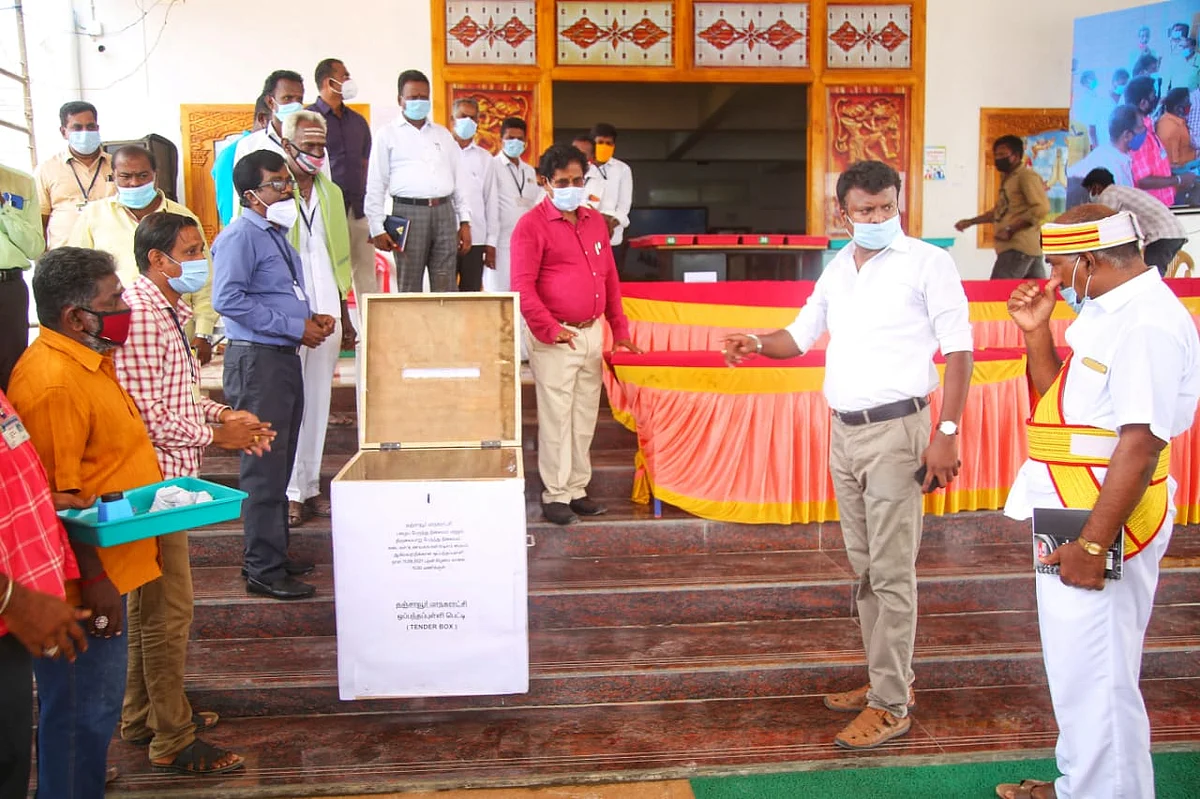 தஞ்சாவூர் மாநகராட்சியில் நடைபெற்ற ஓப்பன் டெண்டர்