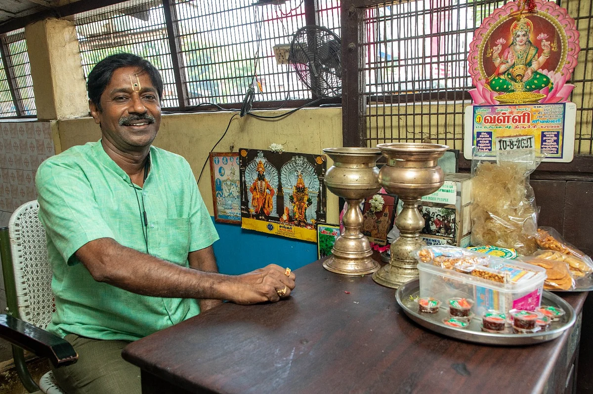 கடையின் தற்போதைய நிர்வாகி கண்ணன்