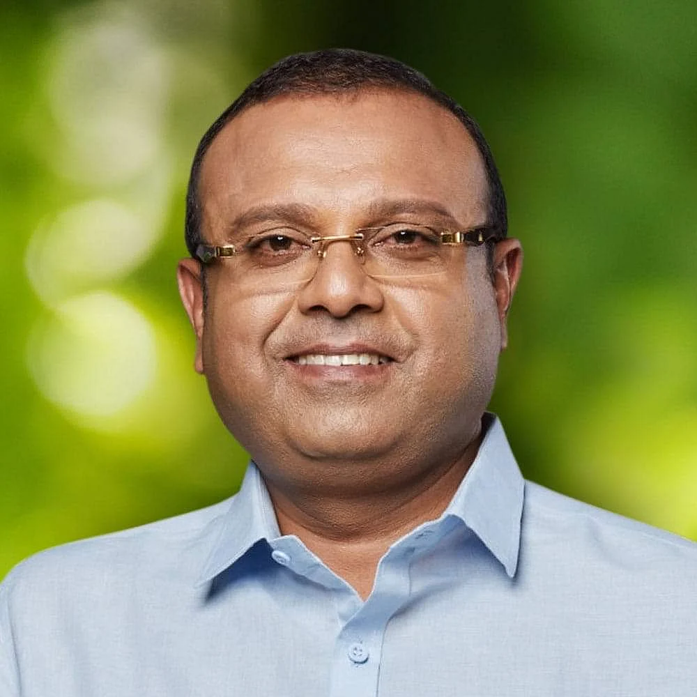 "அனைத்து சாதியினரும் சபரிமலை மேல்சாந்தியாக வேண்டும்!"- போராட்டத்தில் பா.ஜ.க-வின் கூட்டணிக் கட்சி | Sabarimala Chief Priest should be appointed without caste discrimination says this BJP alliance party 2 துஷார் வெள்ளாப்பள்ளி