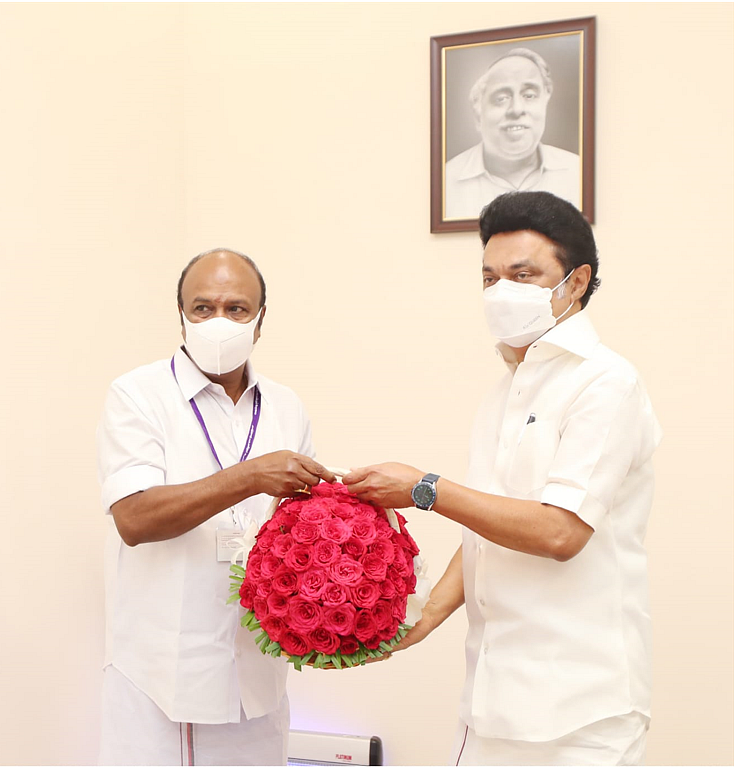 முதல்வருடன் அமைச்சர் பெரியகருப்பன்